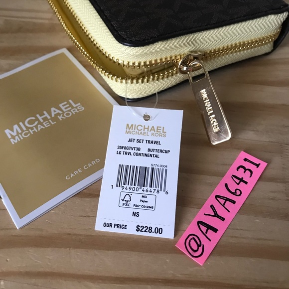 Michael Kors Wallet🎈🎈 - Picture 3 of 7